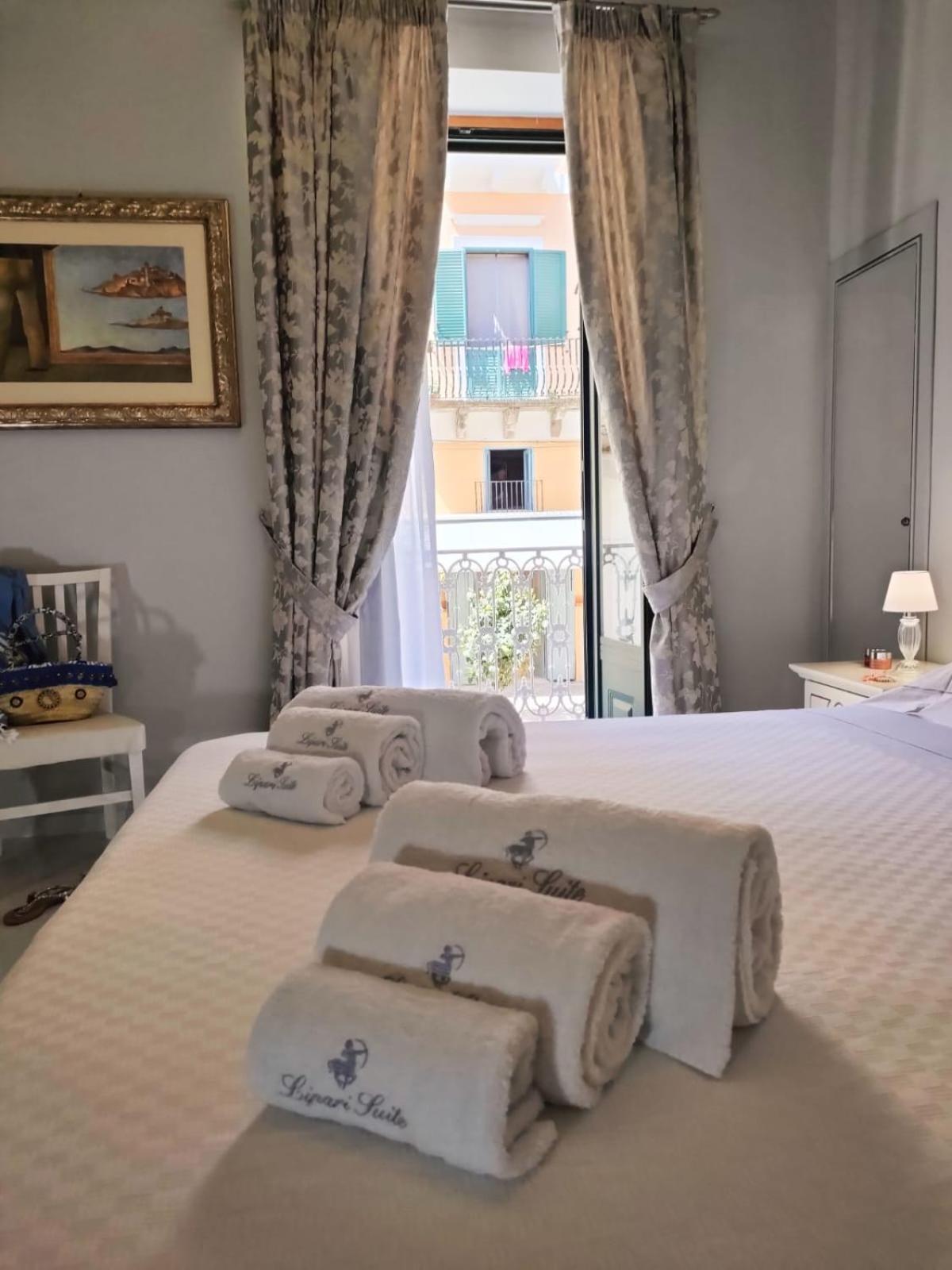 Lipari Suite B&B Buitenkant foto